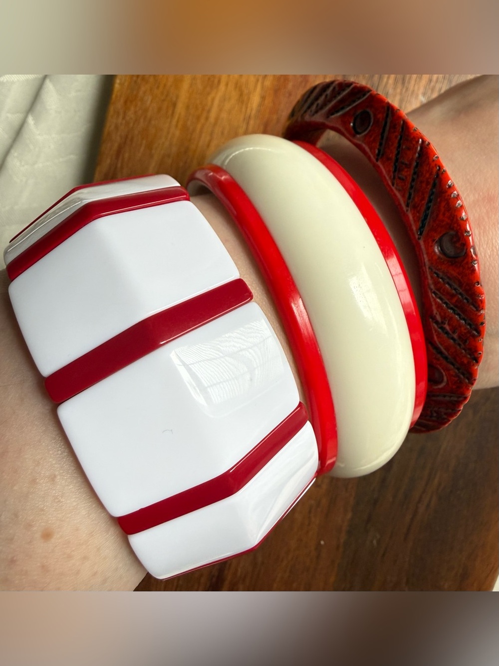 Lot of 3 Vintage Red, White and Cream Stacked Bracelets Bangles Stretch